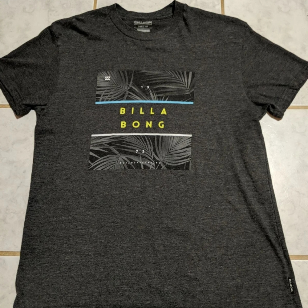 Mens Size Small Billabong T-shirt